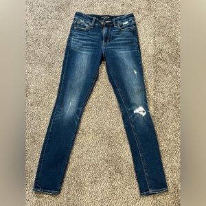 Lucky brand jeans.